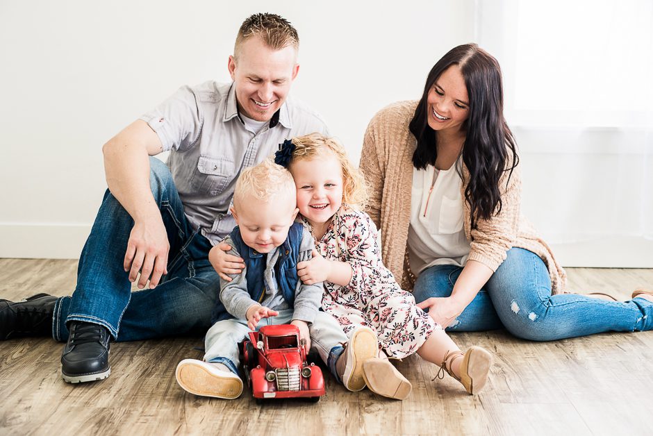 Logan Utah Family Photography Session - Sweet Moments by Candi Photography| Logan Utah Family Photographer | Logan Utah Family Photographer